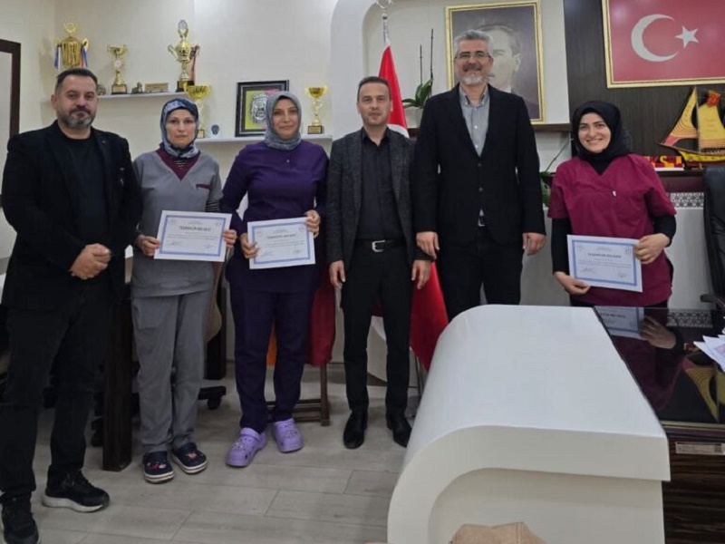 ÇANKIRI DEVLET HASTANESİ’NDE BAŞARILI PERSONELE TEŞEKKÜR BELGESİ